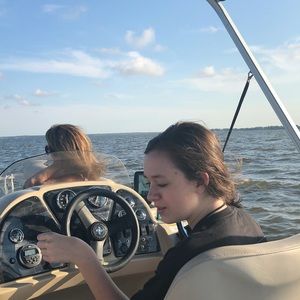 Meet your Posher, Olivia